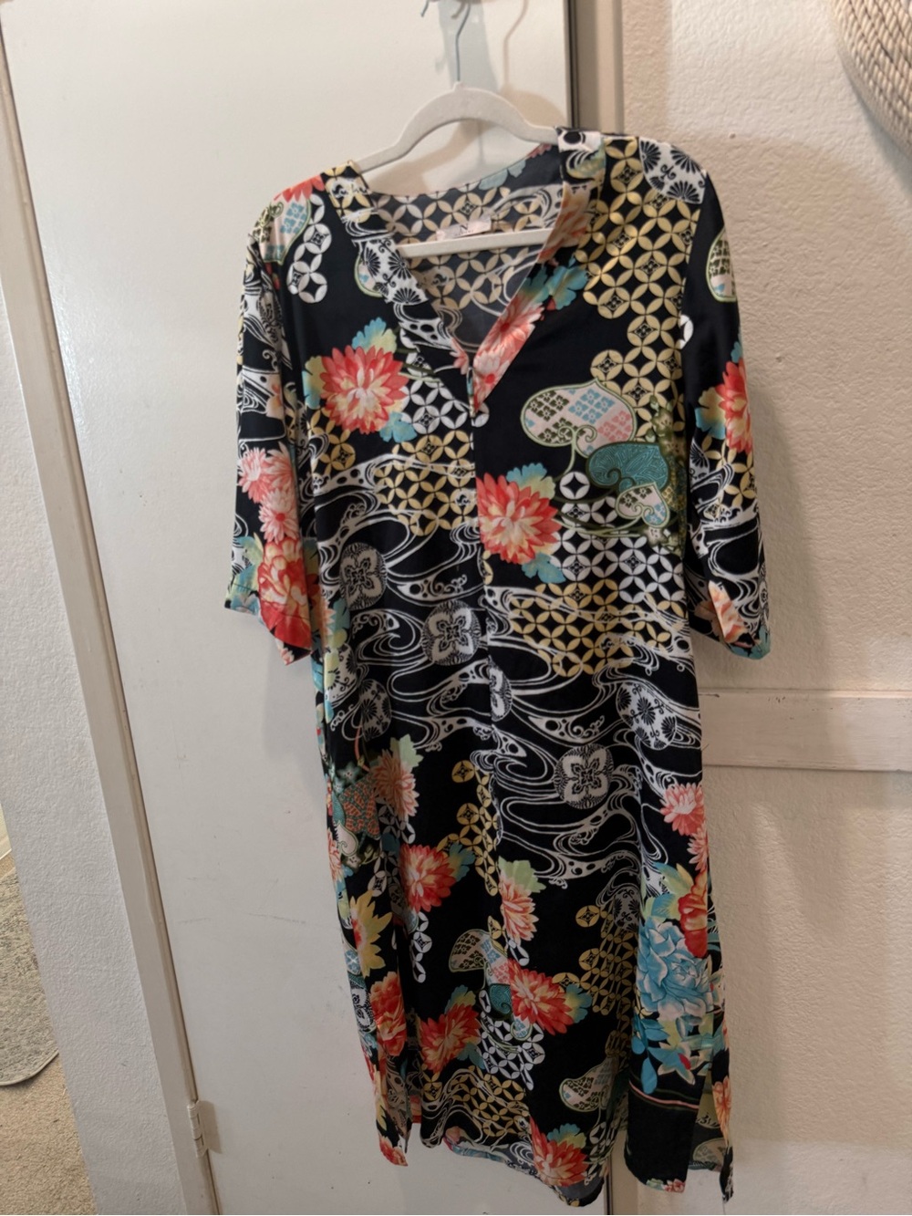 Natori Black Floral & Geometric midi dress small